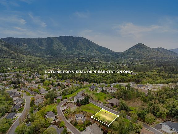 2nd image of 2237 SE Linden Ln