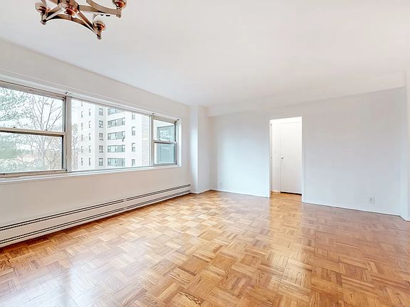 4th image of 2 Fordham Hill Oval APT 4E