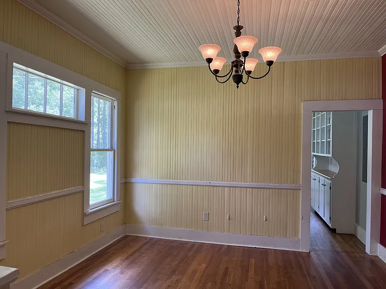 208 Donaldson St — Photo 4