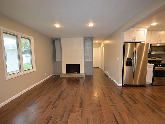 2nd image of 4429 Wellington Ave