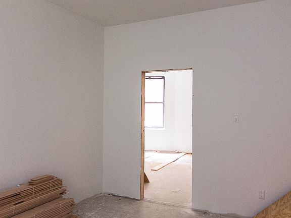 3rd image of 448 Saint Johns Pl APT 7A
