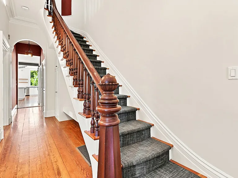 2570 Folsom St — Photo 14