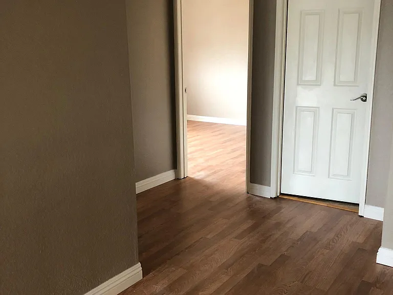 590 Bruin Dr — Photo 2