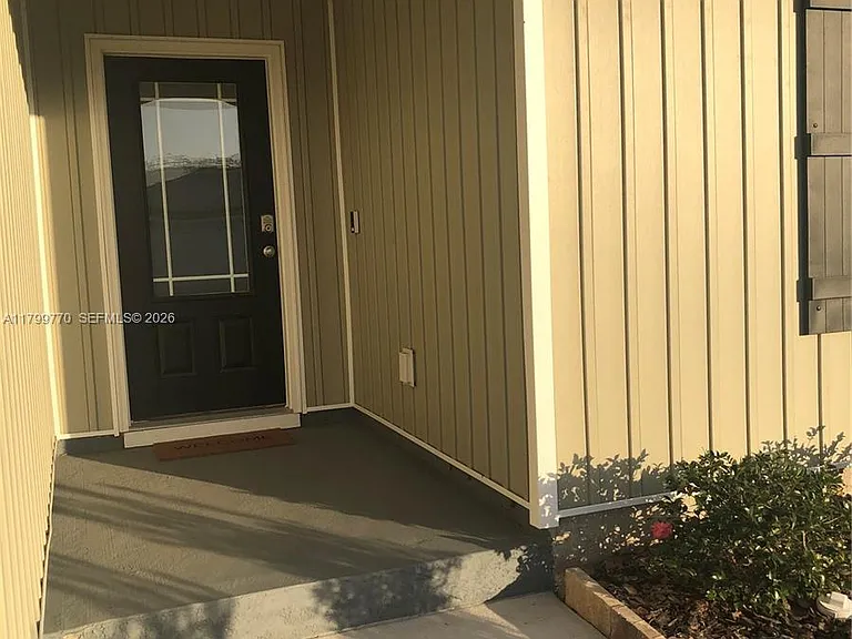 4961 Sampler Dr — Photo 2