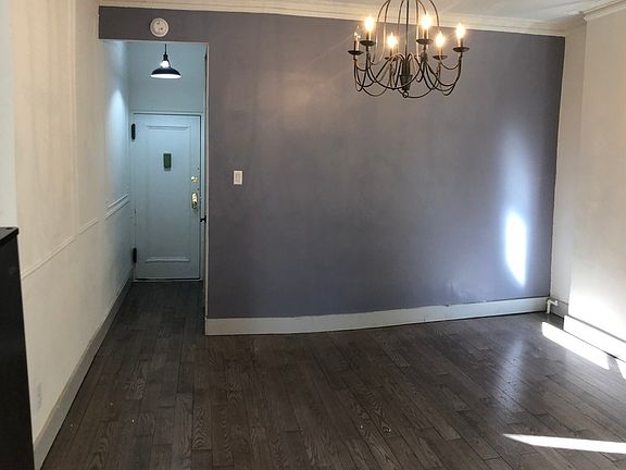 2nd image of 620 Park Pl #3RR