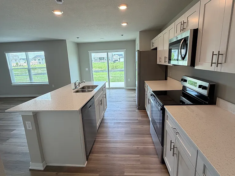 17021 Persimmon Ln — Photo 15