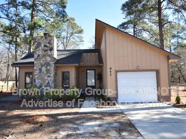 957 Kennesaw Dr, Fayetteville, NC 28314
