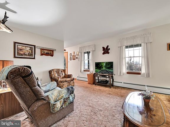 5th image of 15 Red Mountain Ln