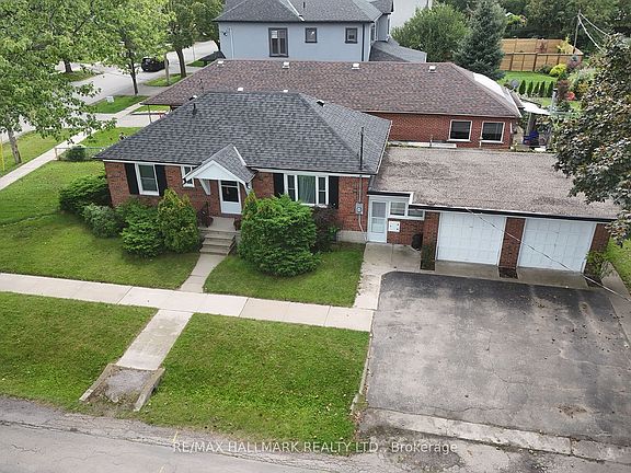 3rd image of 55 Athol Ave
