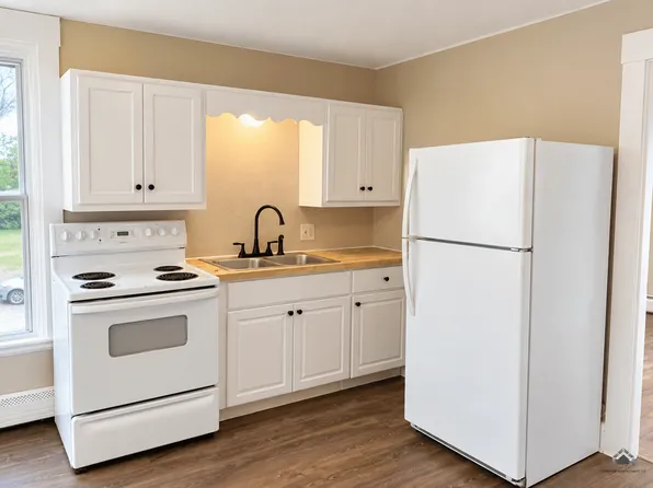 20 Turner Ave Skowhegan ME, 20 Turner Ave #4, Skowhegan, ME 04976