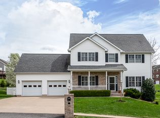 1036 Autumn Ave, Morgantown, WV 26508