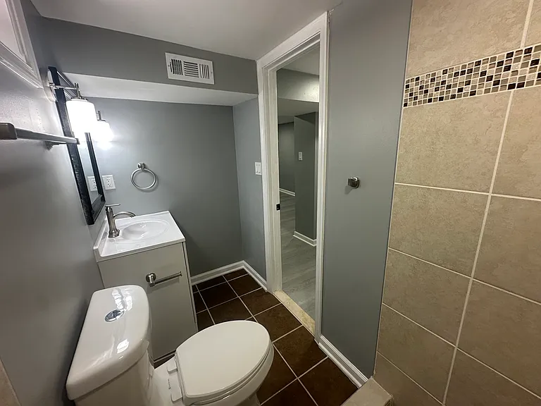 5420 B St SE — Photo 9