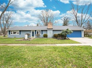 226 Vivian Dr, Berea, OH 44017