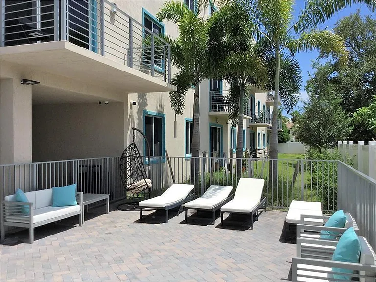 1558 NE 34th Ct #3C — Photo 9