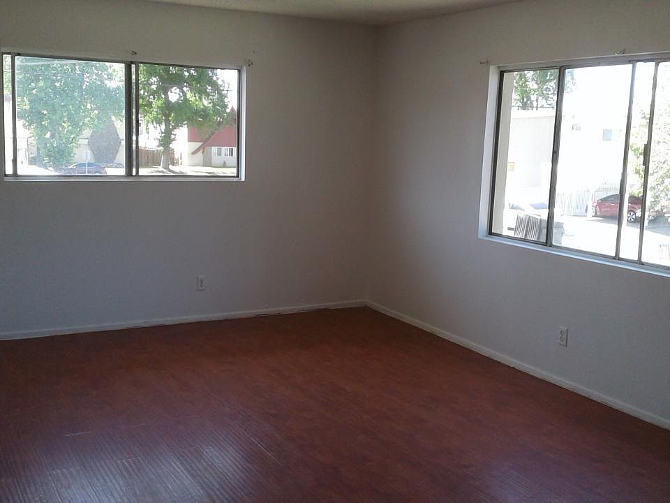 1st image of 685 Abbey Ln APT 1
