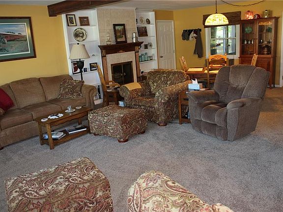 3rd image of 2029 Fairway Dr