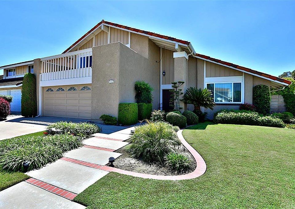 1st image of 8552 Fairmont Cir