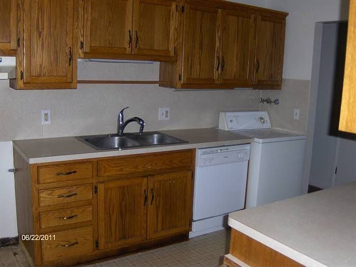 2nd image of 3644 W Lincolnshire Blvd