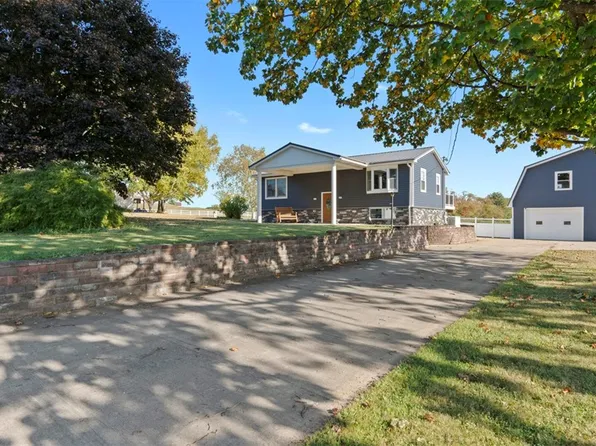 3790 Grandview Rd, Ellwood City, PA 16117