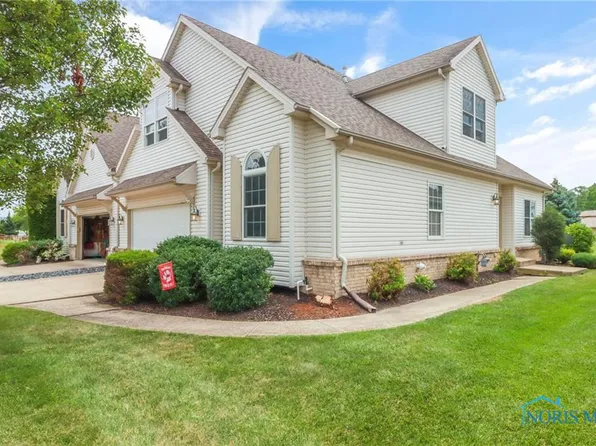 1165 Meadowlark Ln, Bowling Green, OH 43402
