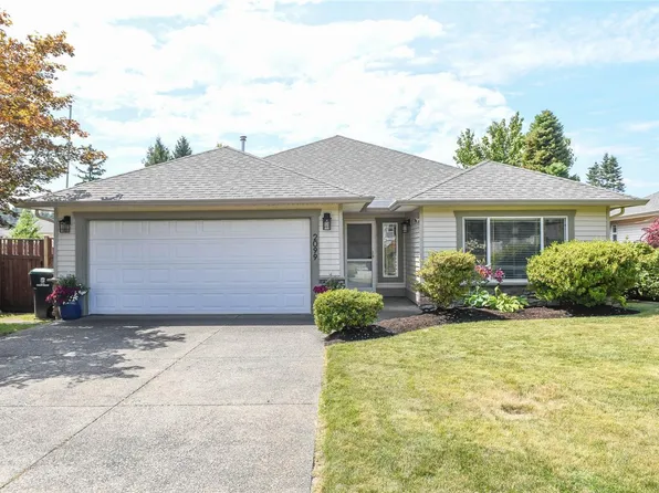 2099 Saint Andrews Way, Courtenay, BC V9N 9V5