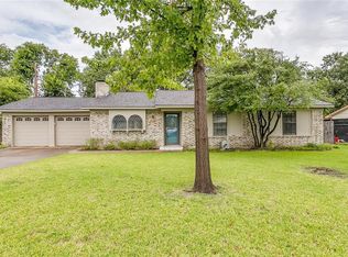 1609 Prince Ct, Benbrook, TX 76126