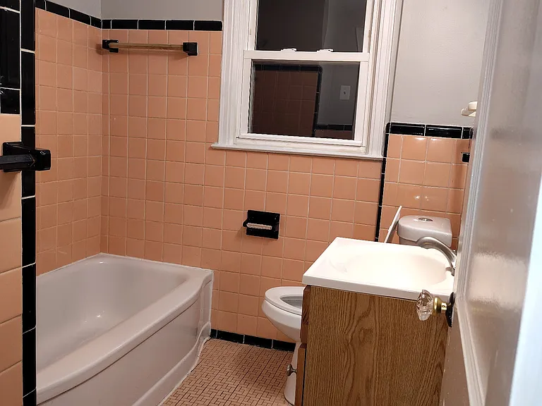 306 Liberty St — Photo 6
