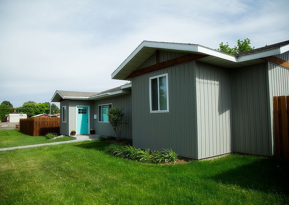 EXTERIOR CLOSE