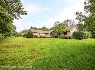 29 Garryford Dr, Middletown, NJ 07748