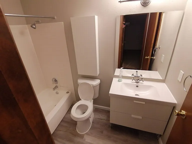 2060 Woodtrail Dr #21 — Photo 7