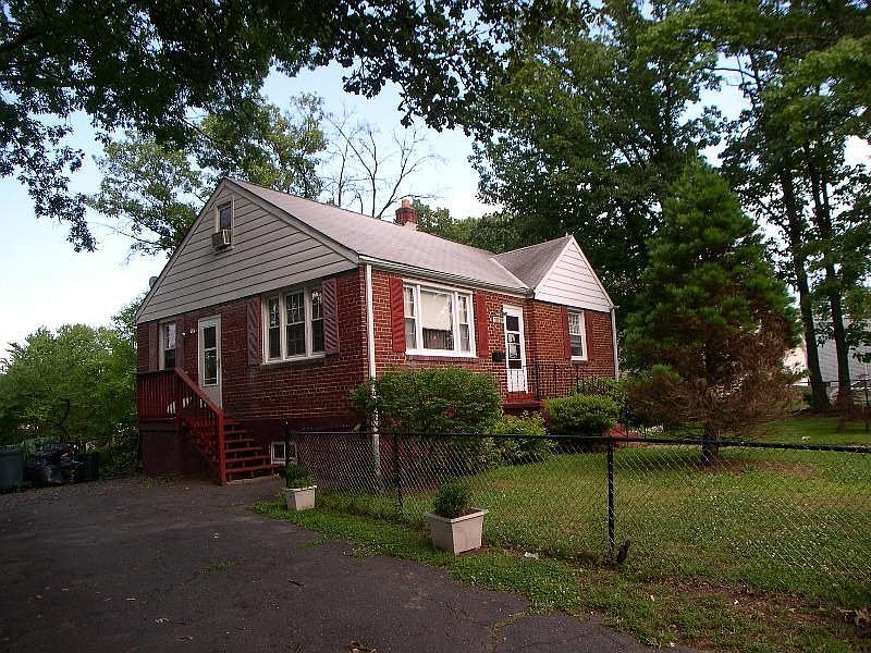 2nd image of 3709 63rd Ave