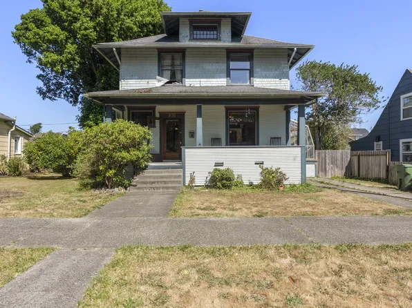 976 S 5th St, Coos Bay, OR 97420