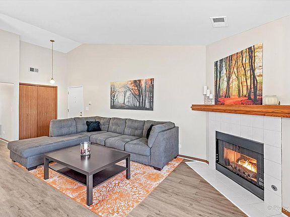 4th image of 2872 Heatherwood Dr Unit 4