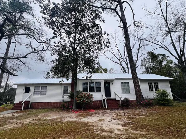 405 Peachtree St, Douglas, GA 31533