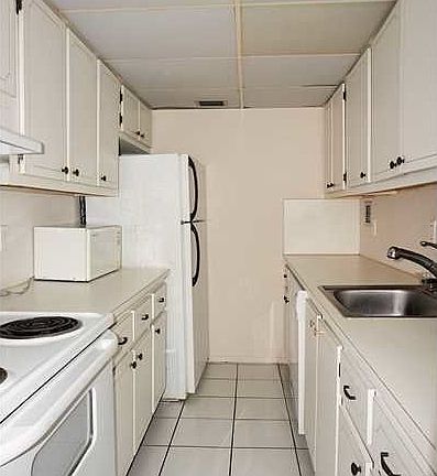 4th image of 3015 N Ocean Blvd APT 6C