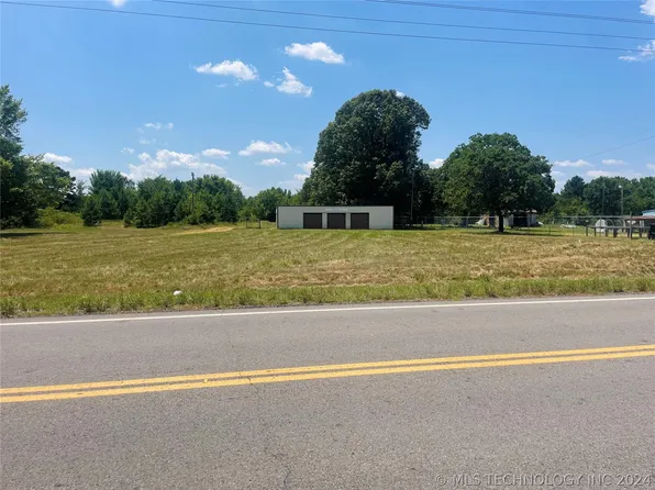 476 N 4250th Rd, Hugo, OK 74743