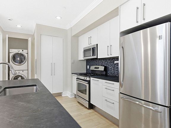 2nd image of 4 Beacon Way APT 1404