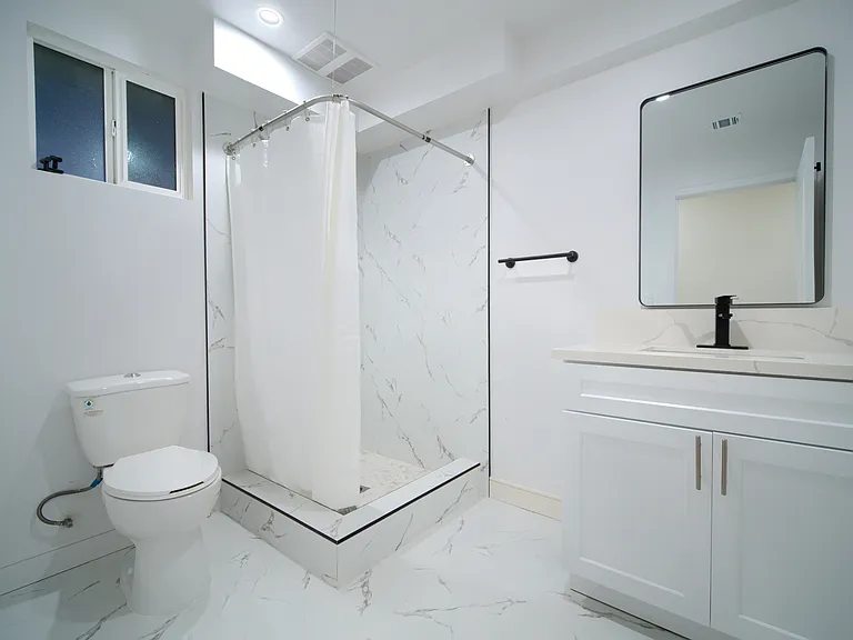 801 E 84th Pl — Photo 21