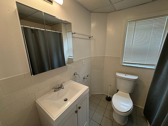 5th image of 35 Cameron Ave #35