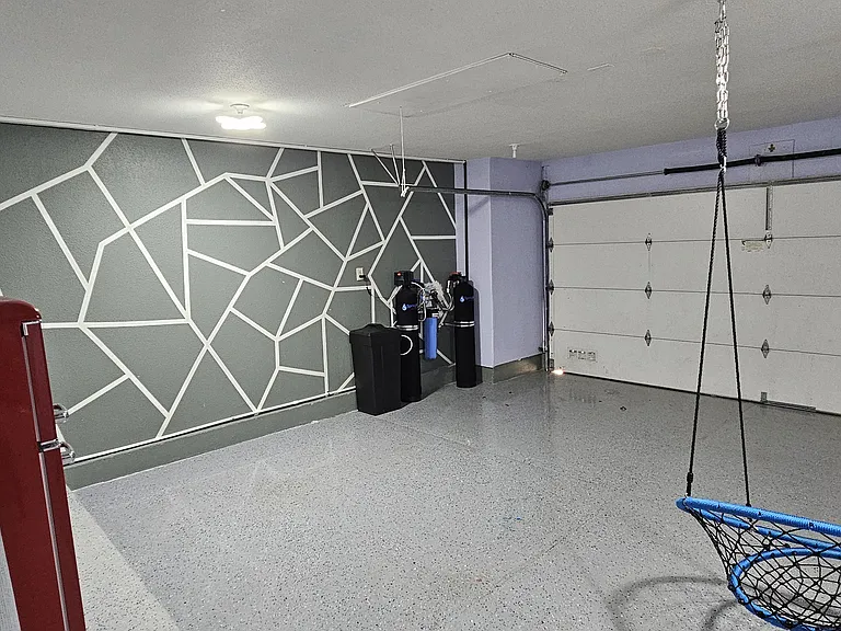 Garage.