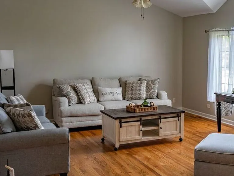 17011 Danielle Ct — Photo 2