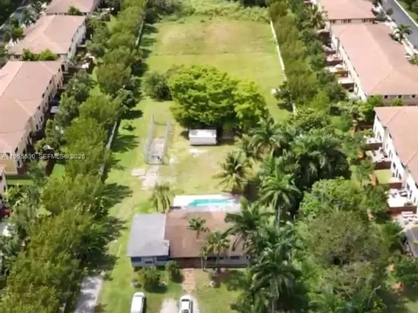 951 SW 121st Ave, Fort Lauderdale, FL 33325