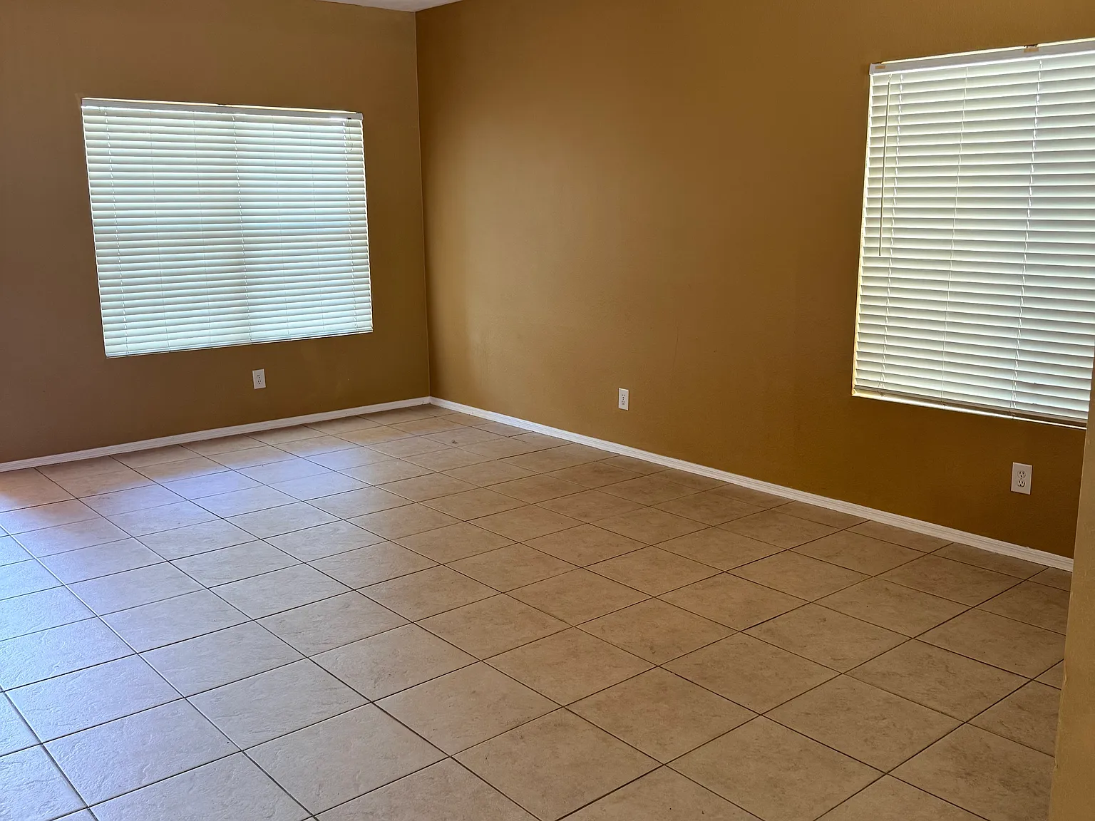 3344 N Pebble Rapids Pl — Photo 2