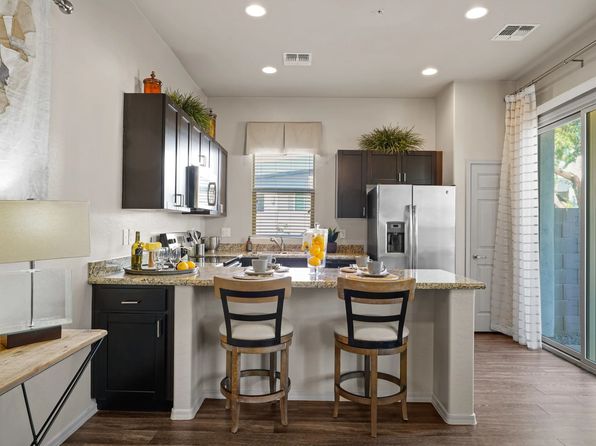 2121 N Grace Blvd UNIT 8