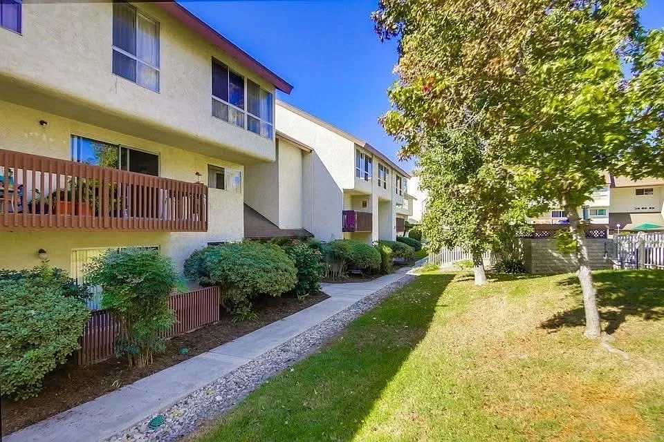 3 bed, 1082 sqft, $1,400 — Photo 2