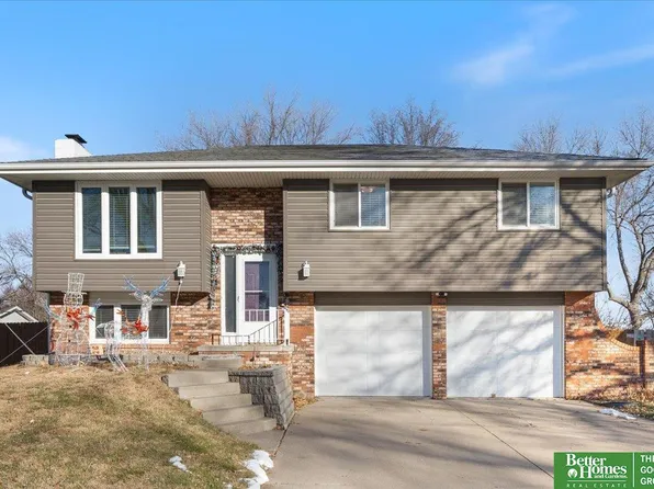 13216 Cooper St, Omaha, NE 68138