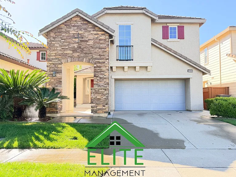 2764 Rogue River Cir — Photo 2