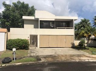 AQ4 Calle Rio Sonador, Bayamon, PR 00961