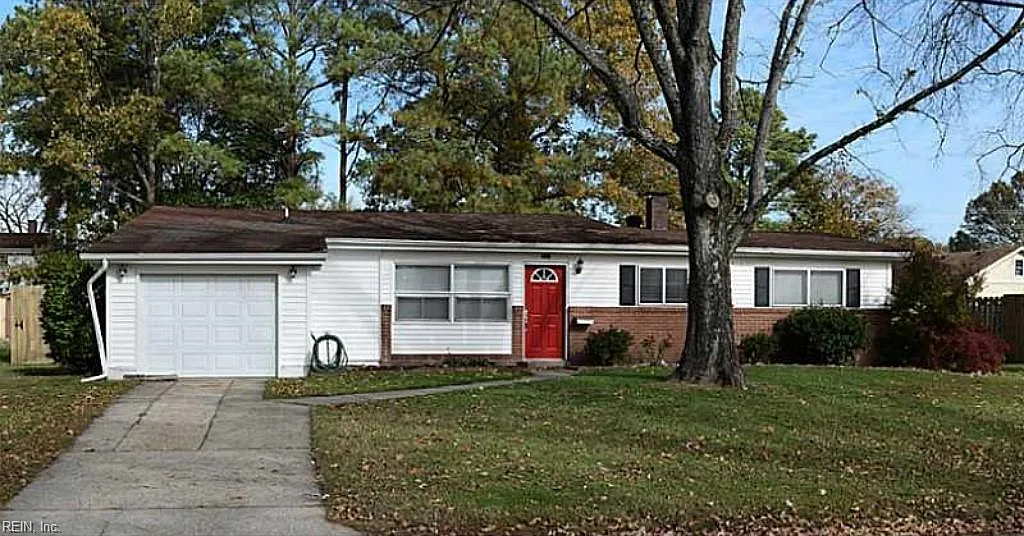3 bed, 1638 sqft, $2,200 — Photo 2