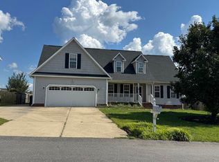 24 Polk St, Spring Lake, NC 28390